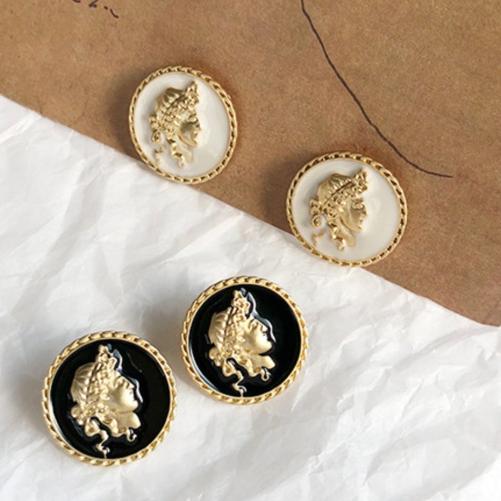 ❤️Last one💙Roman Knight Prince King Stud Earrings - Picture 4 of 11